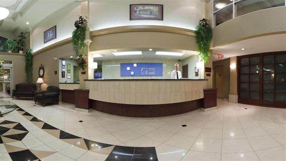 Holiday Inn Express Calgary South By Ihg Zewnętrze zdjęcie