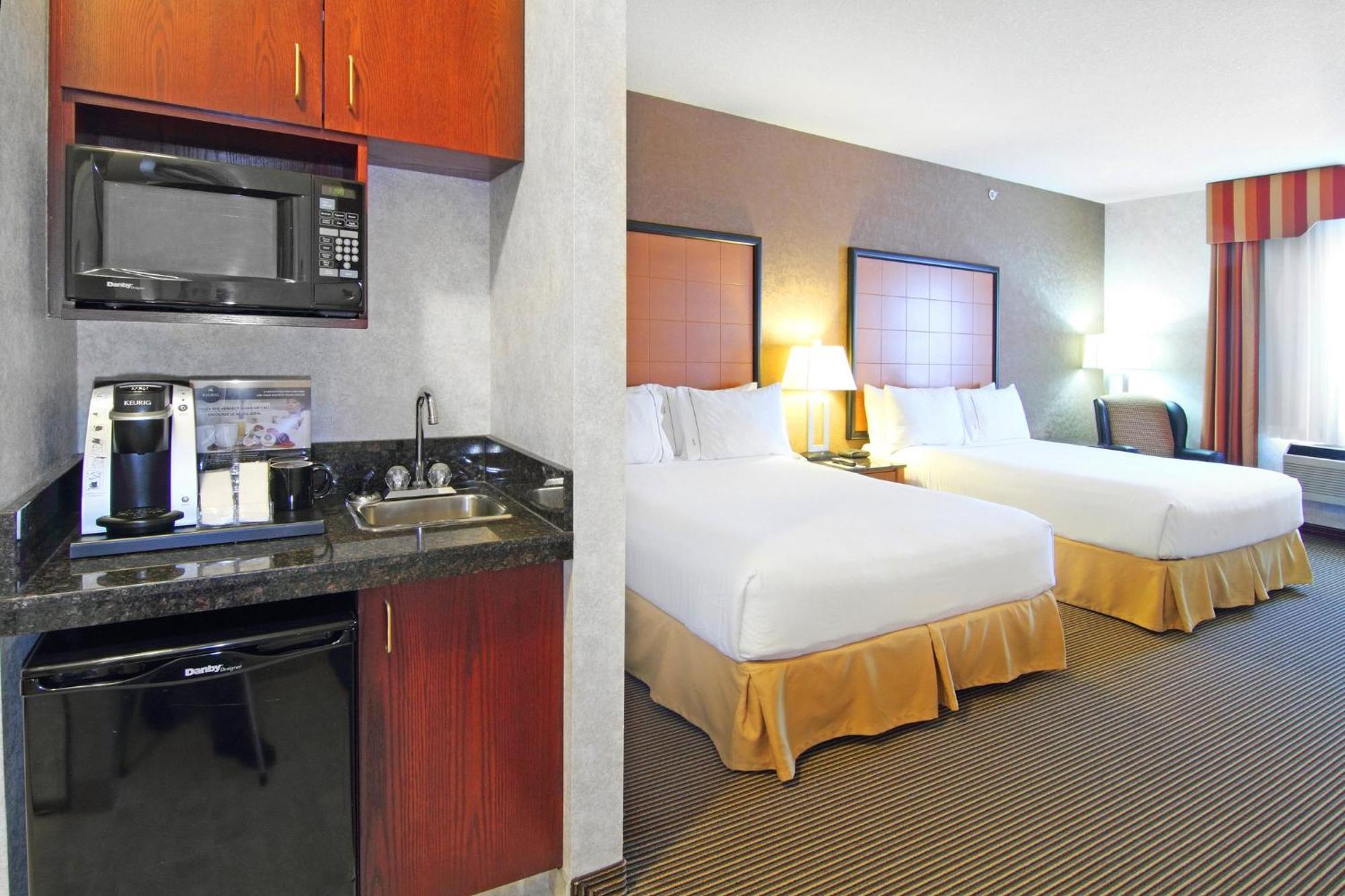 Holiday Inn Express Calgary South By Ihg Zewnętrze zdjęcie