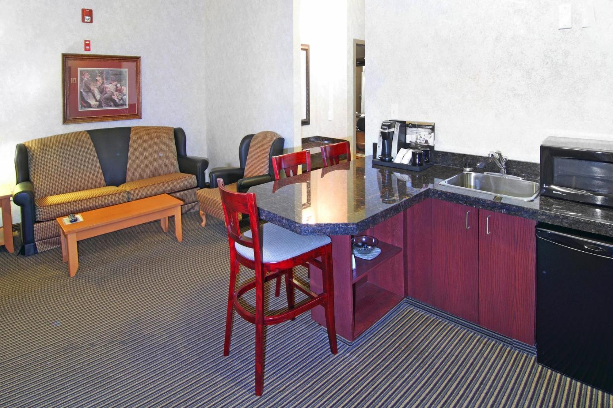 Holiday Inn Express Calgary South By Ihg Zewnętrze zdjęcie
