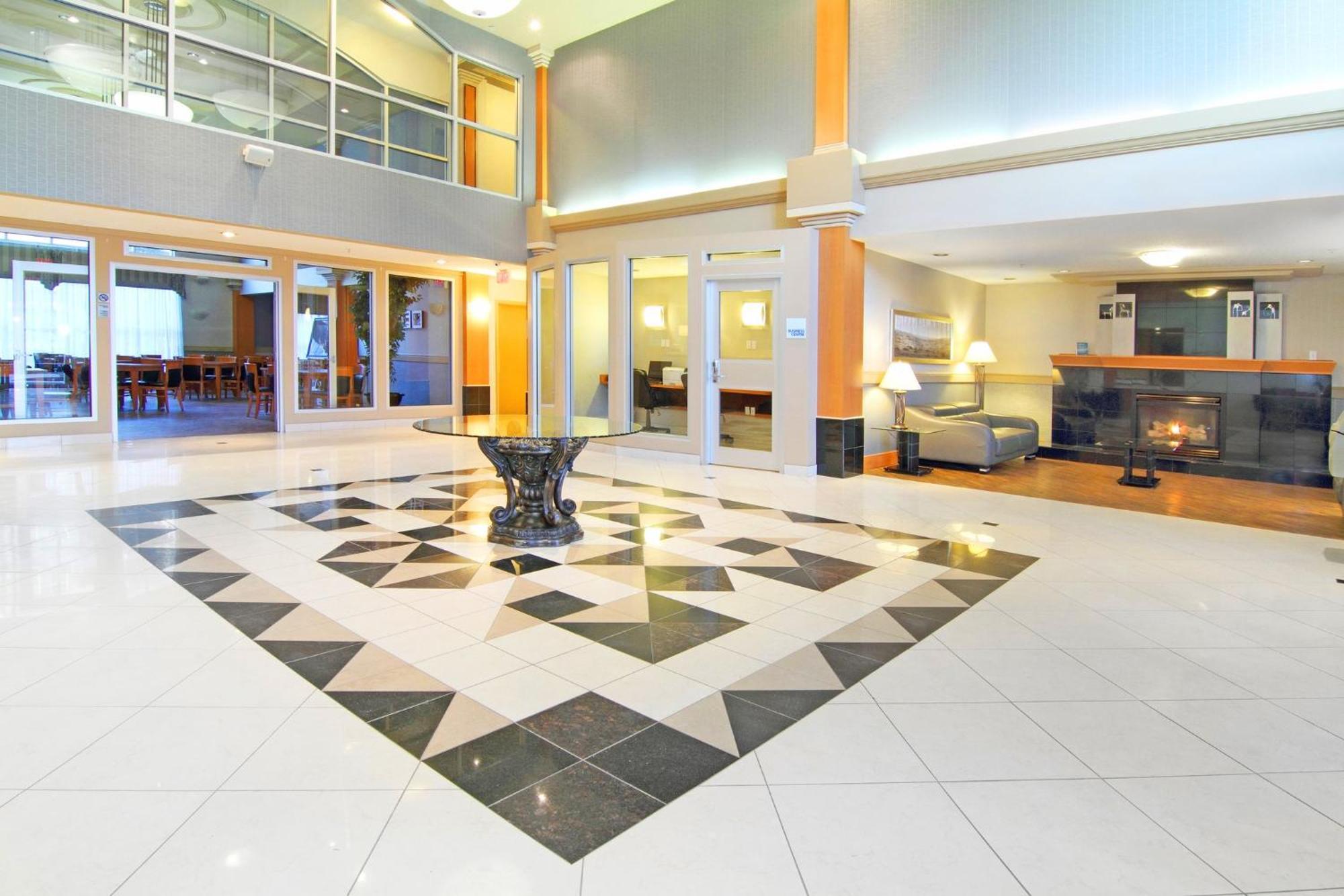 Holiday Inn Express Calgary South By Ihg Zewnętrze zdjęcie