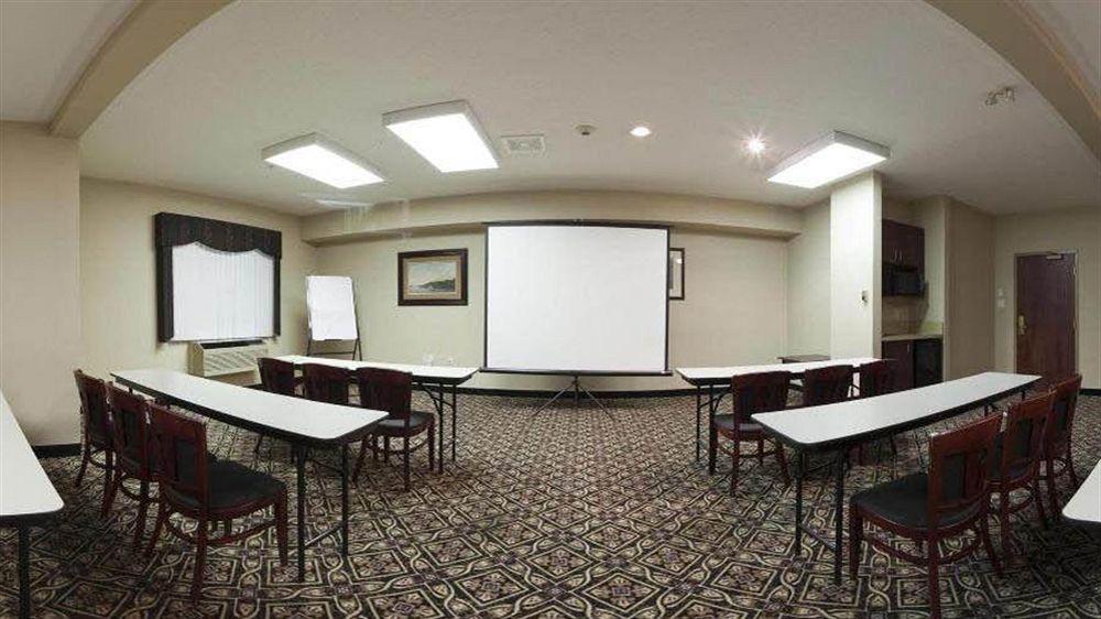 Holiday Inn Express Calgary South By Ihg Zewnętrze zdjęcie